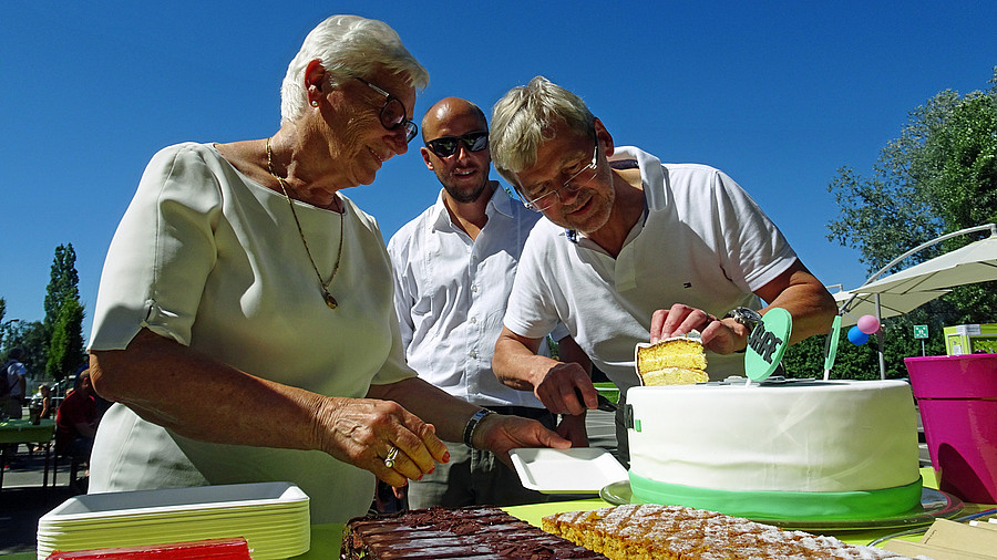 Kuchen für die Gründerfamilie Stadelmann