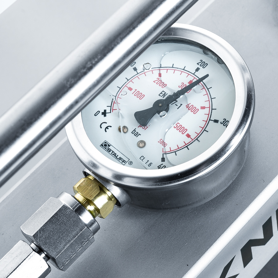 Spannen mit Hydraulikpumpe